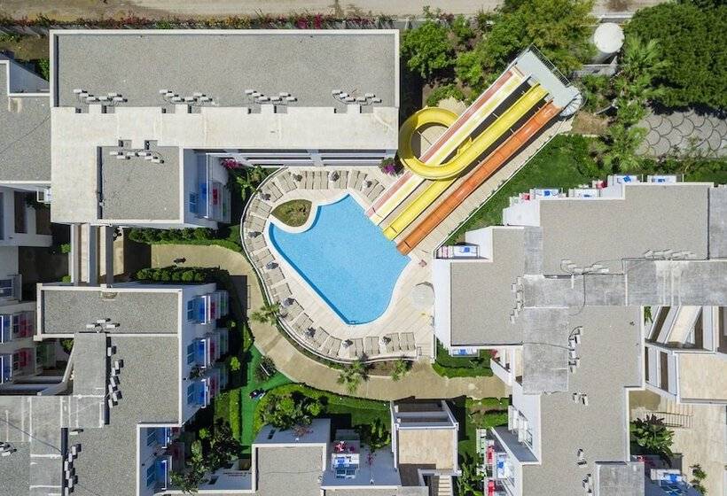 فندق Armonia Holiday Village & Spa