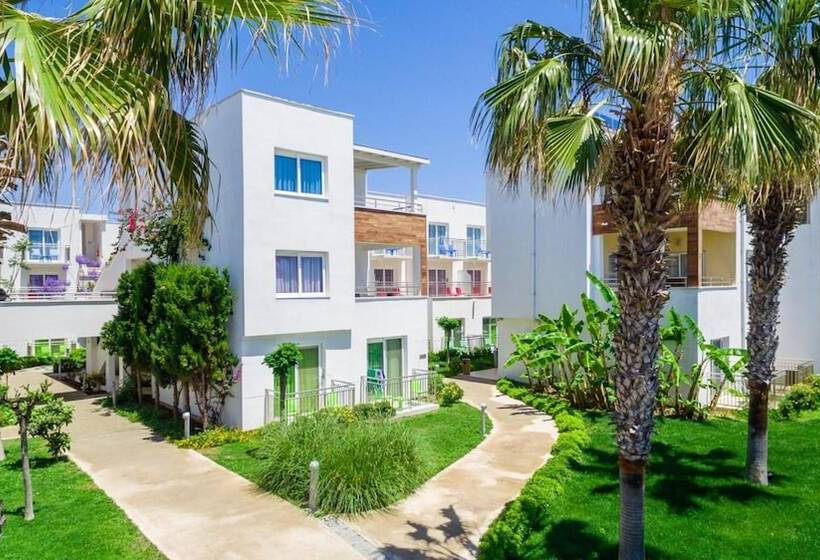 فندق Armonia Holiday Village & Spa