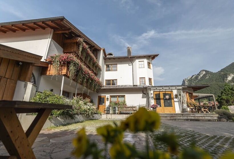 ホテル Arnika Garni