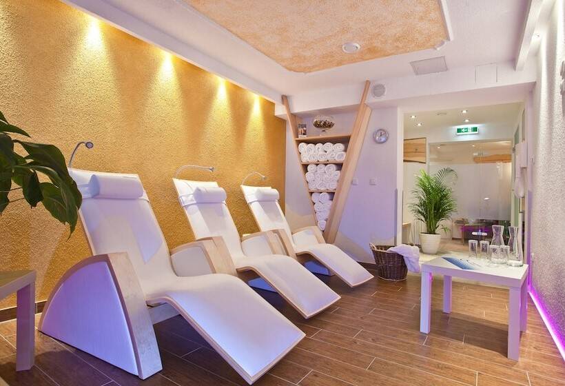 ホテル Arnika Garni