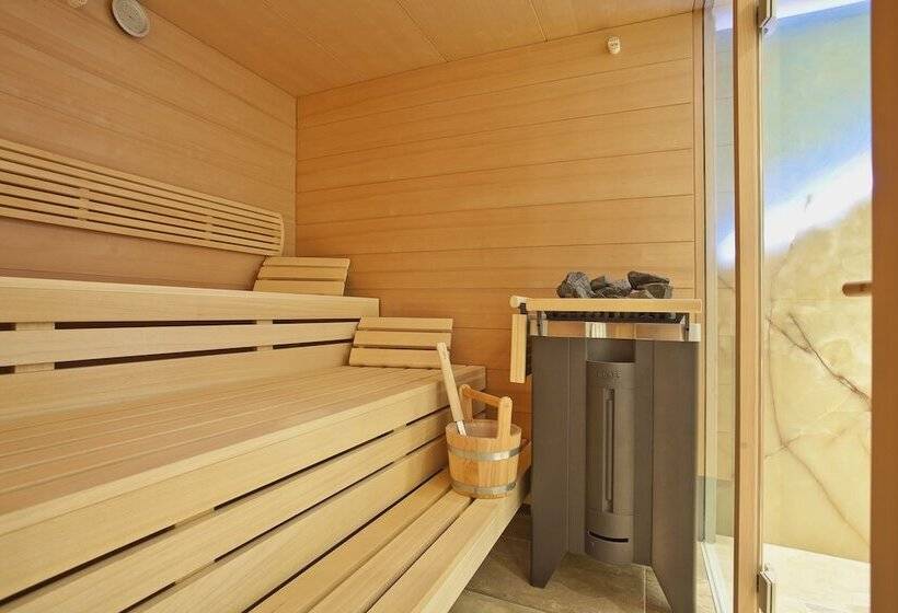 ホテル Arnika Garni