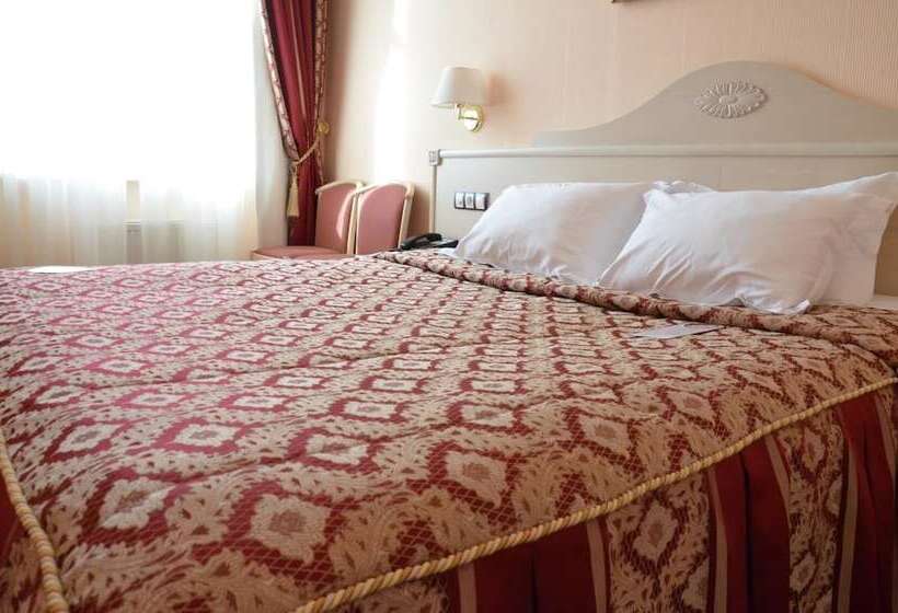 فندق Aurora Premier