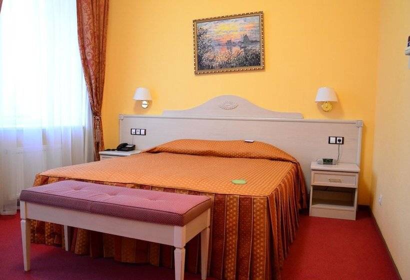 فندق Aurora Premier