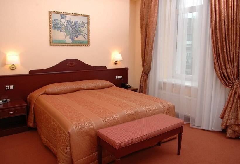 فندق Aurora Premier