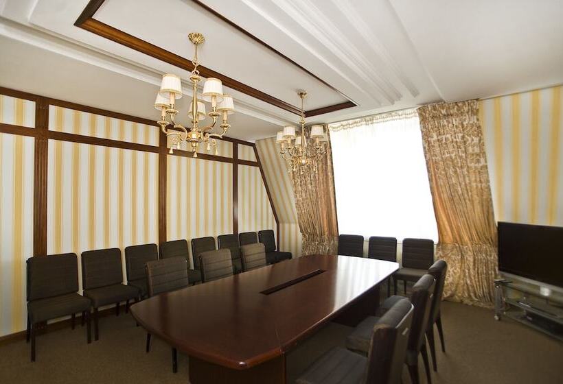 فندق Aurora Premier