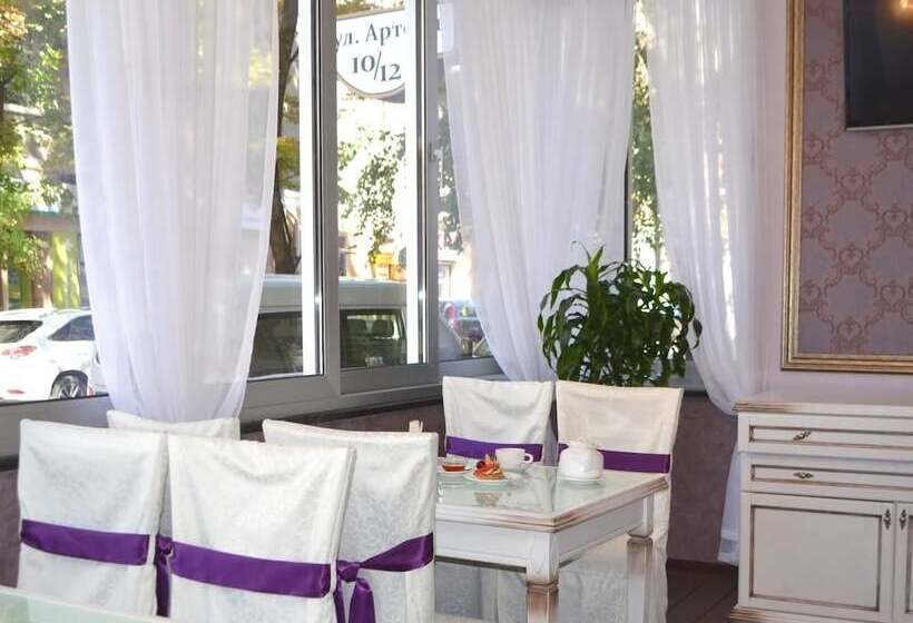 فندق Aurora Premier