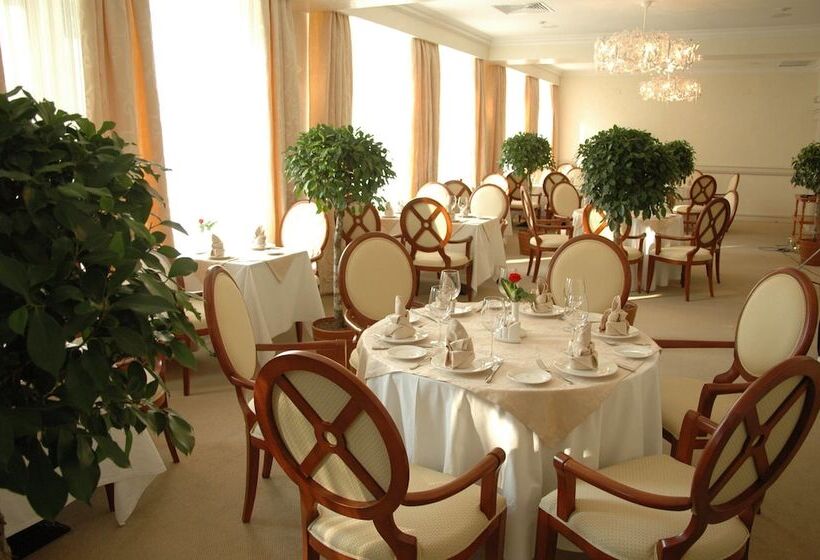 فندق Aurora Premier