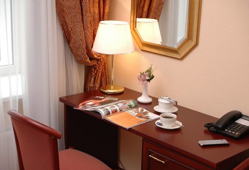 فندق Aurora Premier