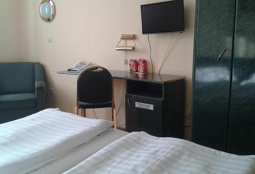 ホテル Bara Budapest