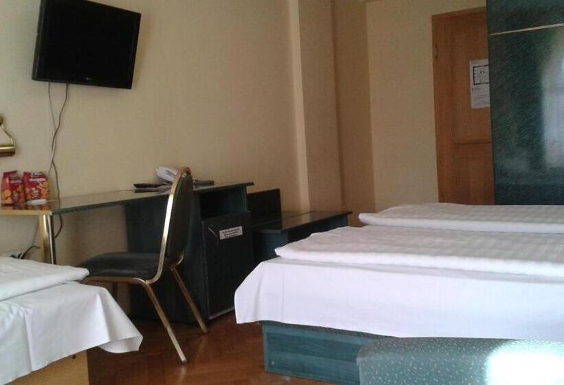 ホテル Bara Budapest