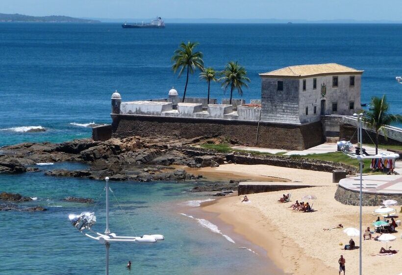 Отель Casa Do Amarelindo