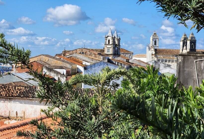 هتل Casa Do Amarelindo