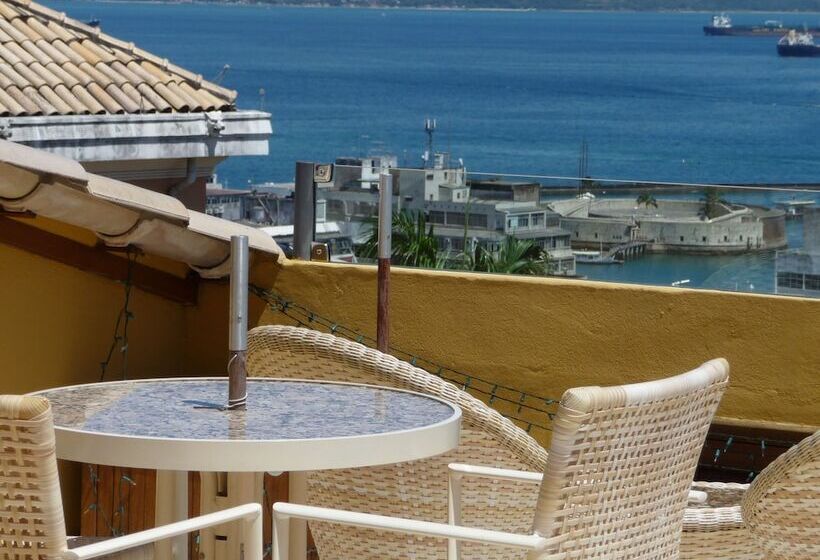 Отель Casa Do Amarelindo