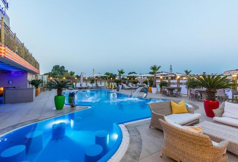 هتل Wyndham Istanbul Old City