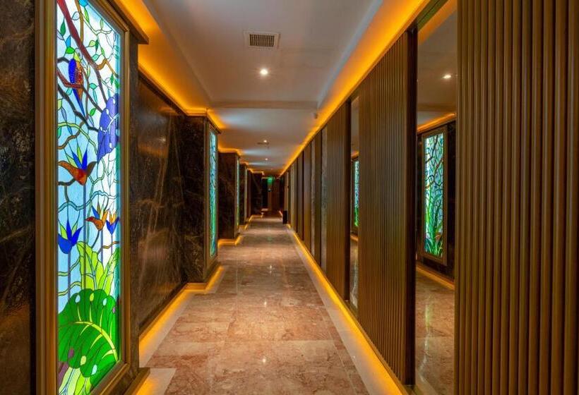 هتل Wyndham Istanbul Old City