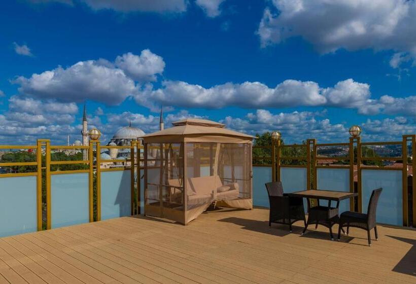 هتل Wyndham Istanbul Old City