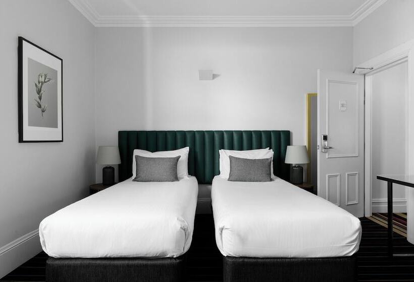 هتل Challis Potts Point