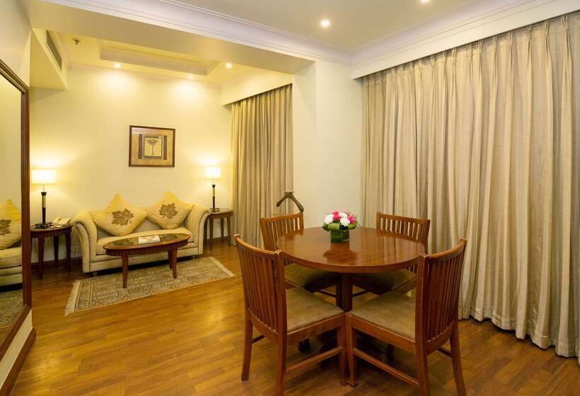 ホテル Clarion Bella Casa At Airport