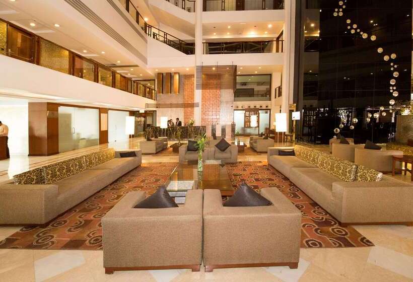 ホテル Clarion Bella Casa At Airport