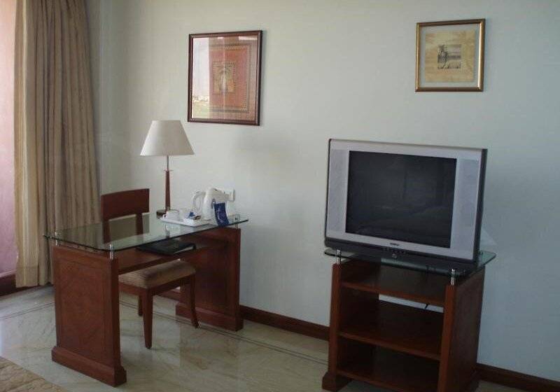 ホテル Clarion Bella Casa At Airport