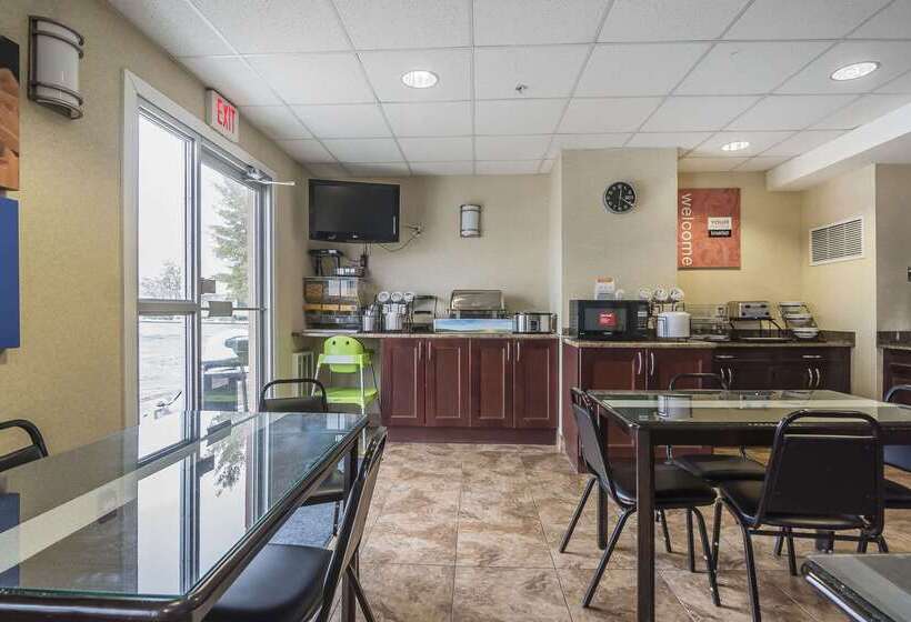 בית מלון כפרי Comfort Inn & Suites