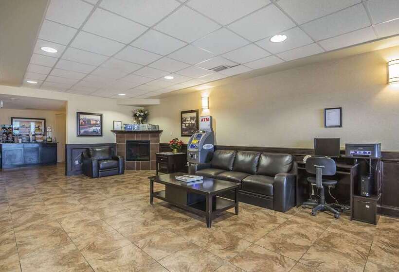 בית מלון כפרי Comfort Inn & Suites