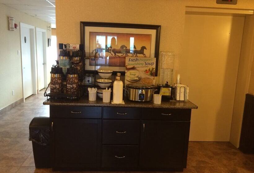 בית מלון כפרי Comfort Inn & Suites