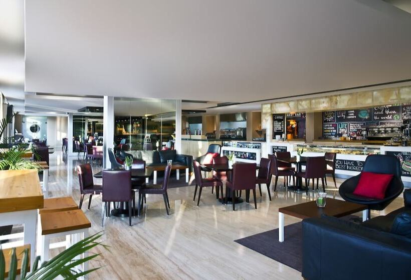 Dubai Marriott Harbour Hotel And Suites