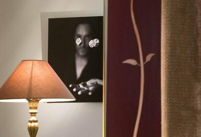 ホテル Gabriel Paris