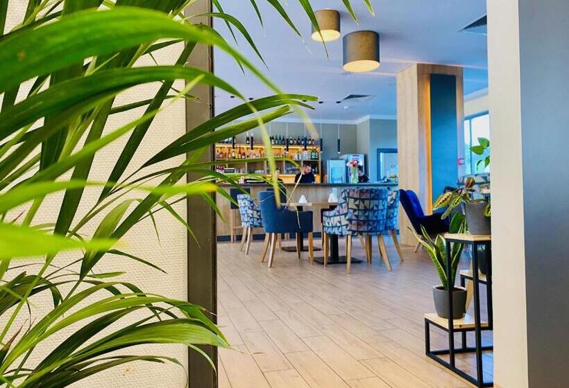 ホテル Conrad Comfort