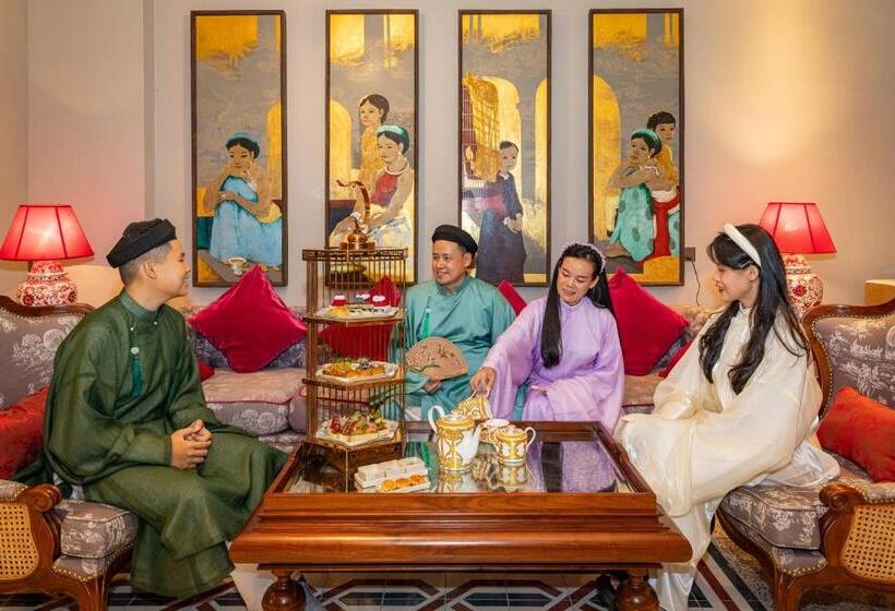 هتل Silk Path Grand Hue