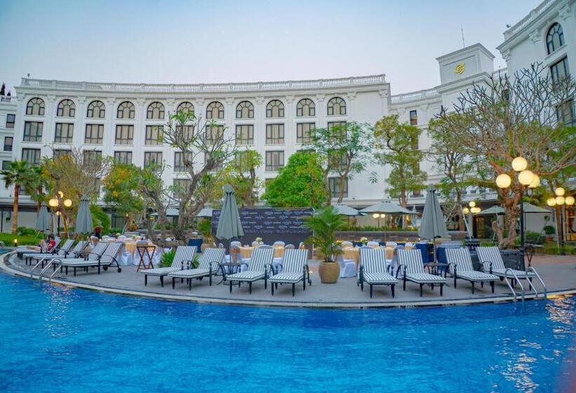 هتل Silk Path Grand Hue