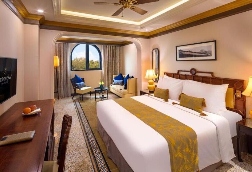 هتل Silk Path Grand Hue