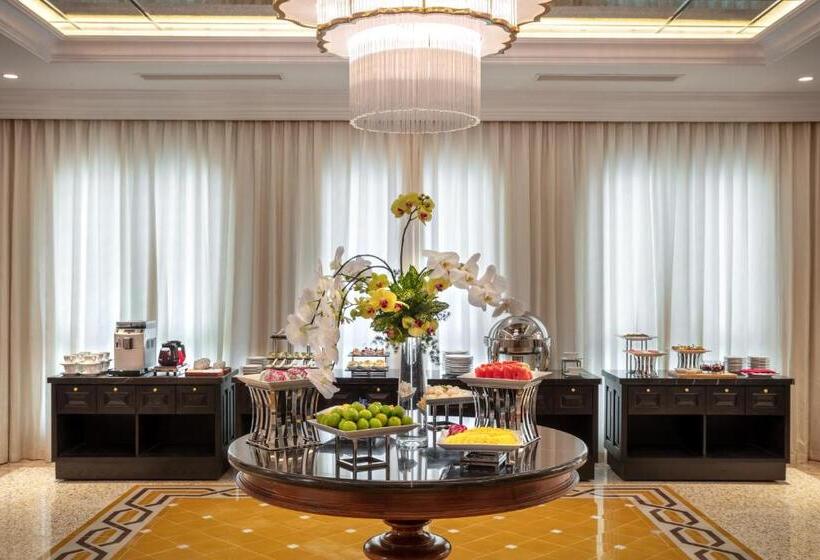 هتل Silk Path Grand Hue