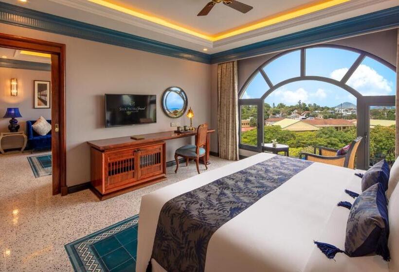 هتل Silk Path Grand Hue