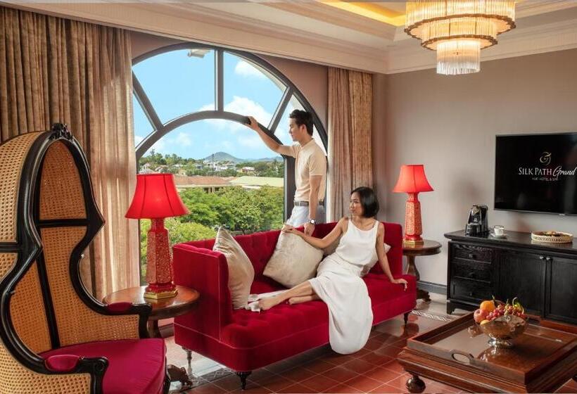 هتل Silk Path Grand Hue