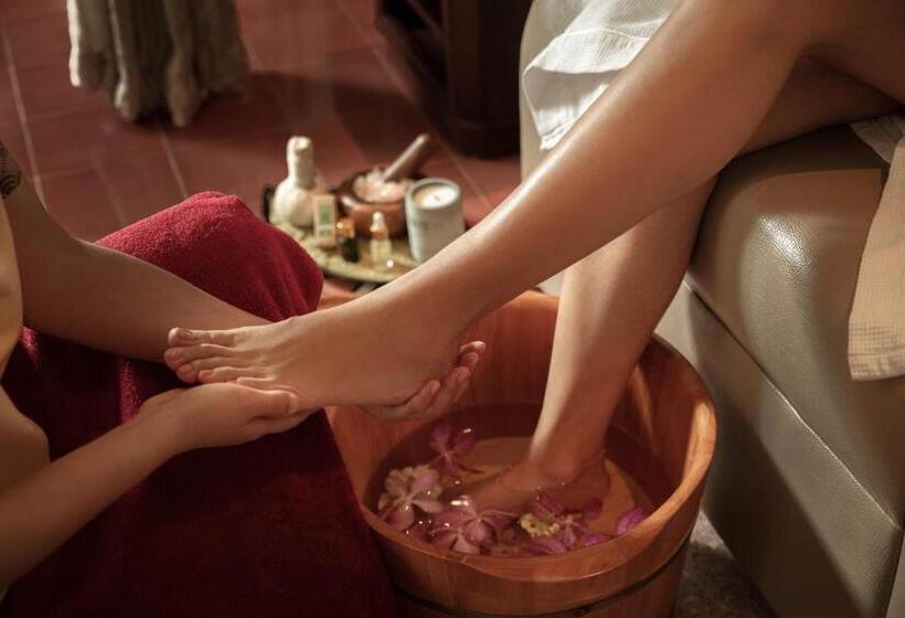 هتل Silk Path Grand Hue