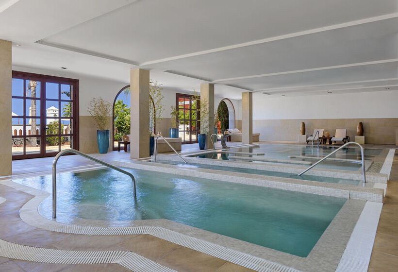 ホテル Hacienda del Conde Meliá Collection Golf & Spa