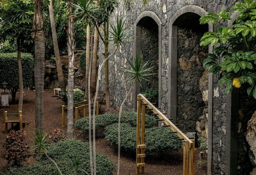 ホテル Hacienda del Conde Meliá Collection Golf & Spa