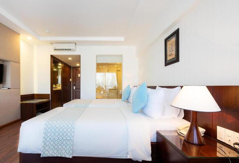 هتل Hoang Ngoc Beach Resort