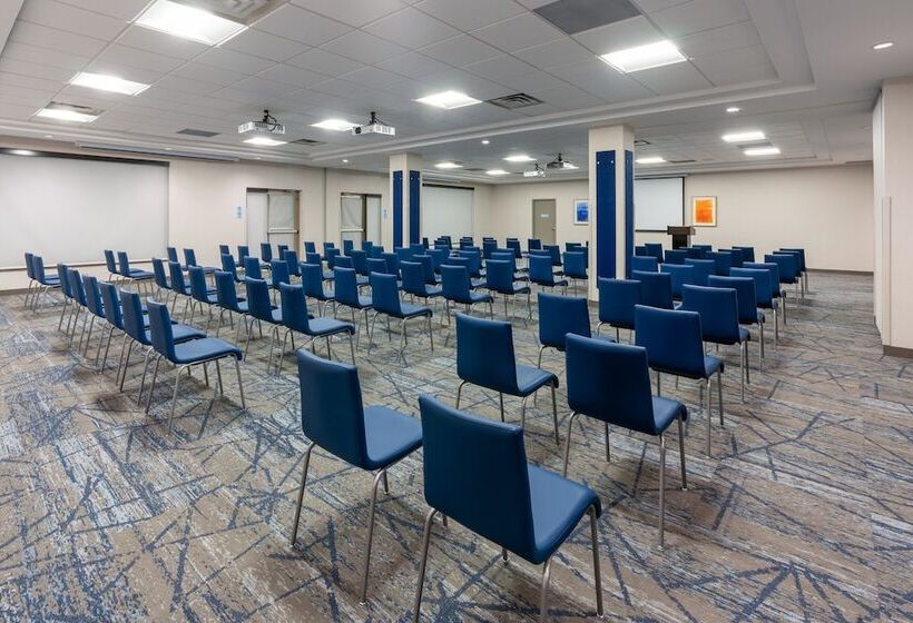 בית מלון כפרי Holiday Inn Express & Suites Vaughan Southwest, An Ihg