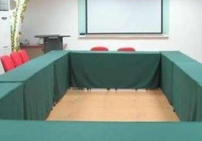 ホテル Home Inn Hong Kong Road Middle