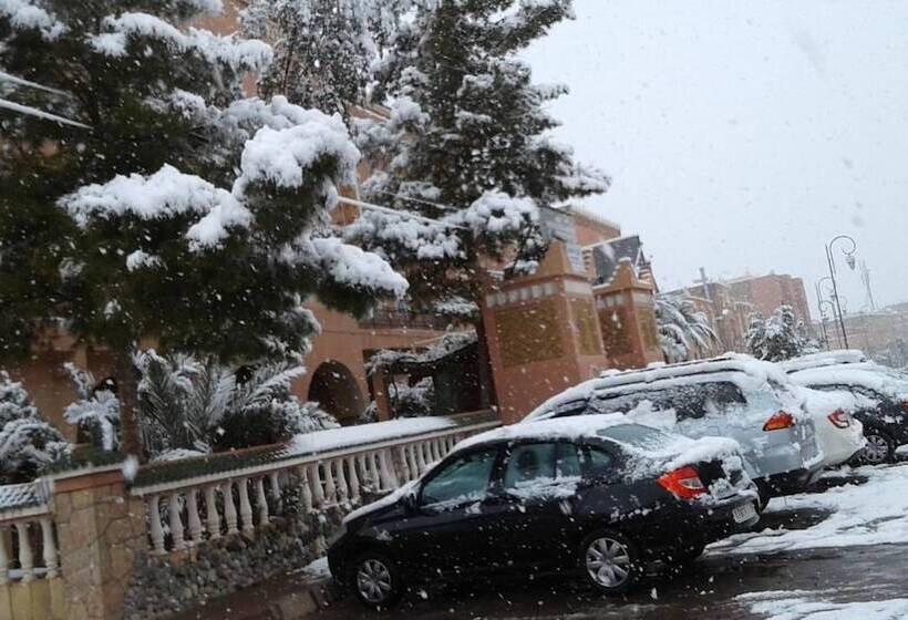 هتل Hôtel Zaghro