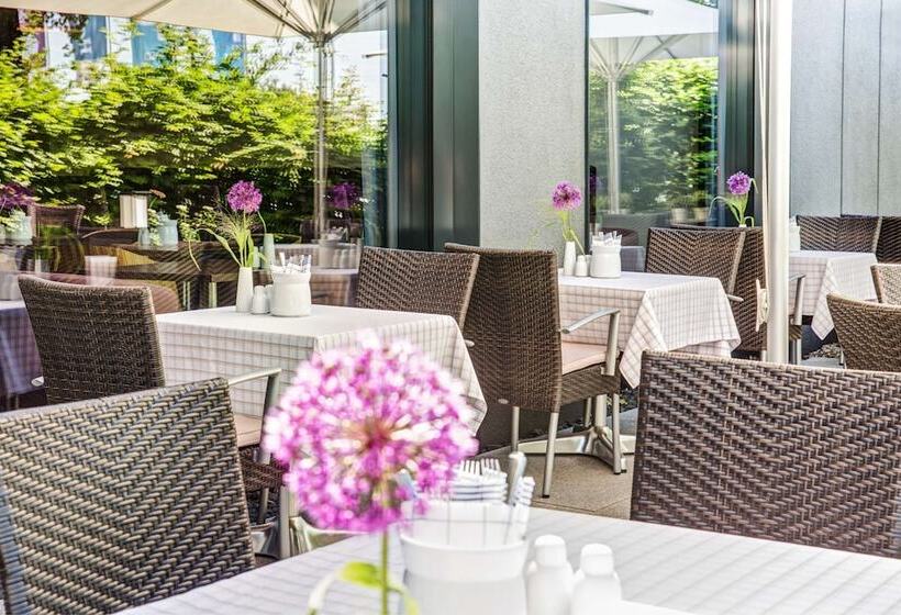 Intercityhotel Berlin Airport Area North