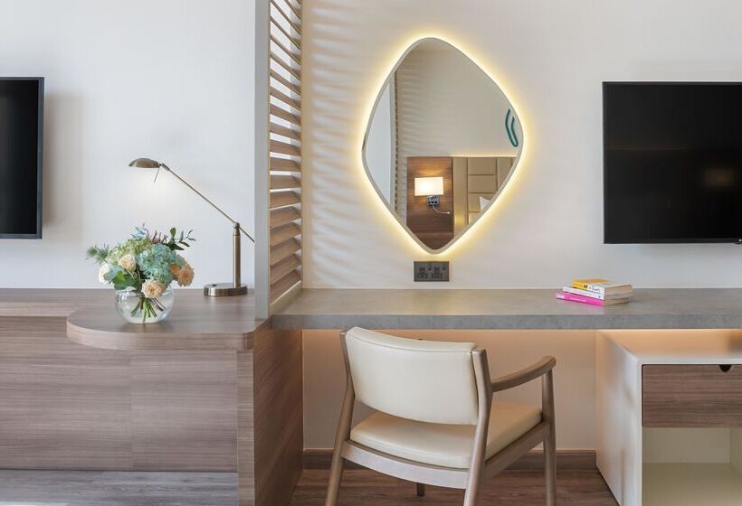 ホテル Ja The Resort   Ja Palm Tree Court, Dubai