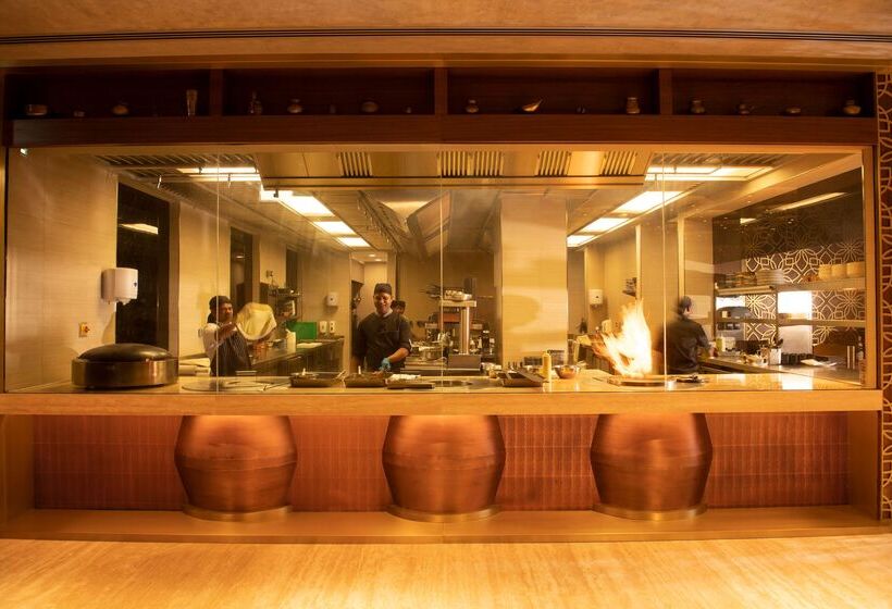 ホテル Ja The Resort   Ja Palm Tree Court, Dubai