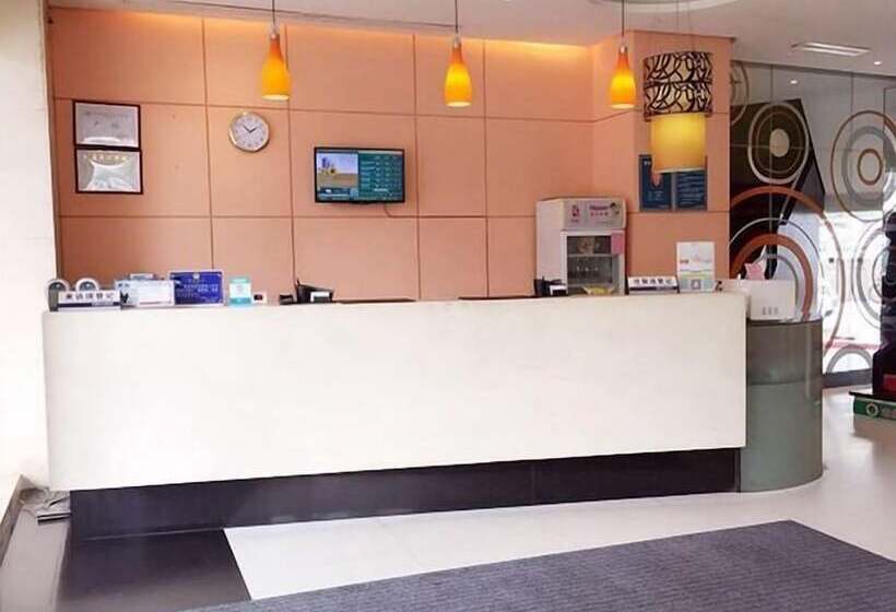 ホテル Jinjiang Inn Style Dongguan Humen Huanghe Fashion City