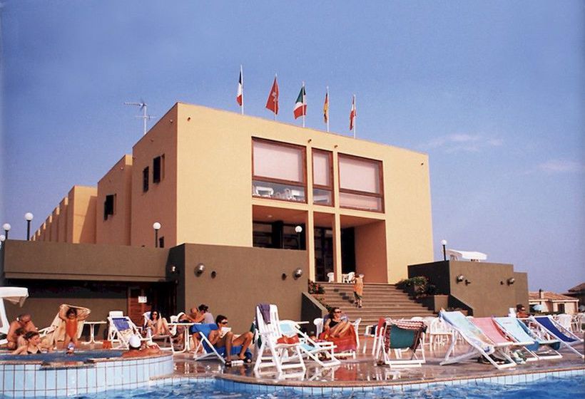 בית מלון כפרי La Caletta