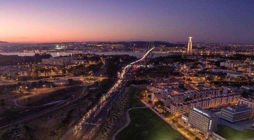 هتل Mercure Lisboa Almada