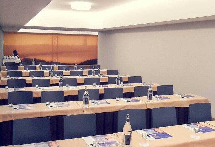 هتل Mercure Lisboa Almada